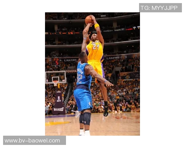 克莱上半场状态低迷仅得5分三分球命中率惨淡 克莱上半场状态低迷仅得5分三分球命中率惨淡