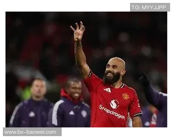 姆伯莫赞舍什科传球精彩海文与B费默契配合助力进球