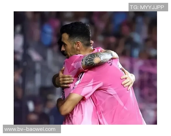 布斯克茨携妻儿共庆退役仪式迈阿密球迷齐聚致敬