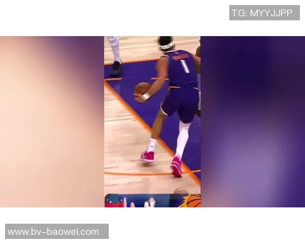 布克表现不佳19投仅6中仍砍24分9板9助却伴随4次失误令人担忧