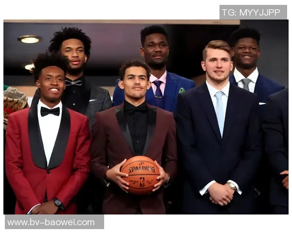 艾顿分享东契奇圣诞礼物喜悦瞬间感谢圣诞老人带来的惊喜