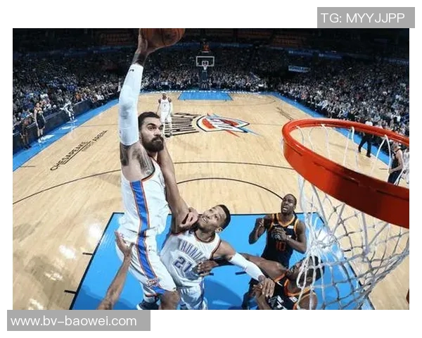 安芬尼西蒙斯表现出色16投10中砍下23分助球队迎战困难局面